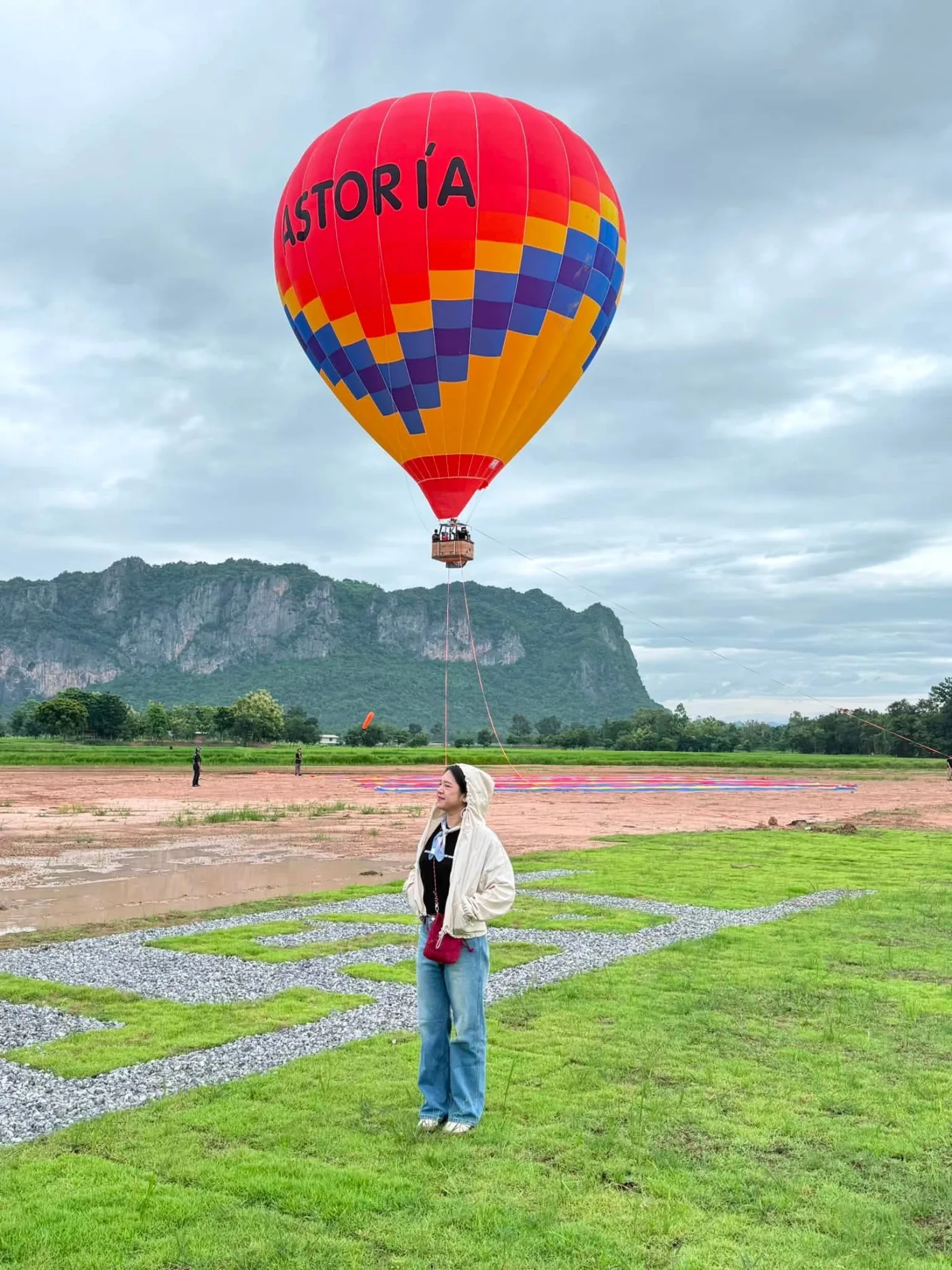 บรรยากาศคอนเสิร์ตที่ Astoria Airfield ภูผาม่าน